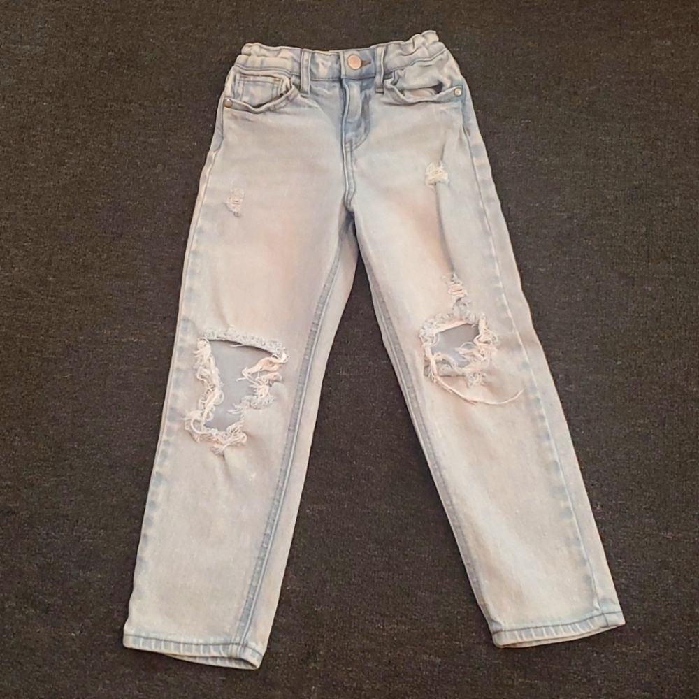💜2/$10 Art Class Straight Distressed Jeans
